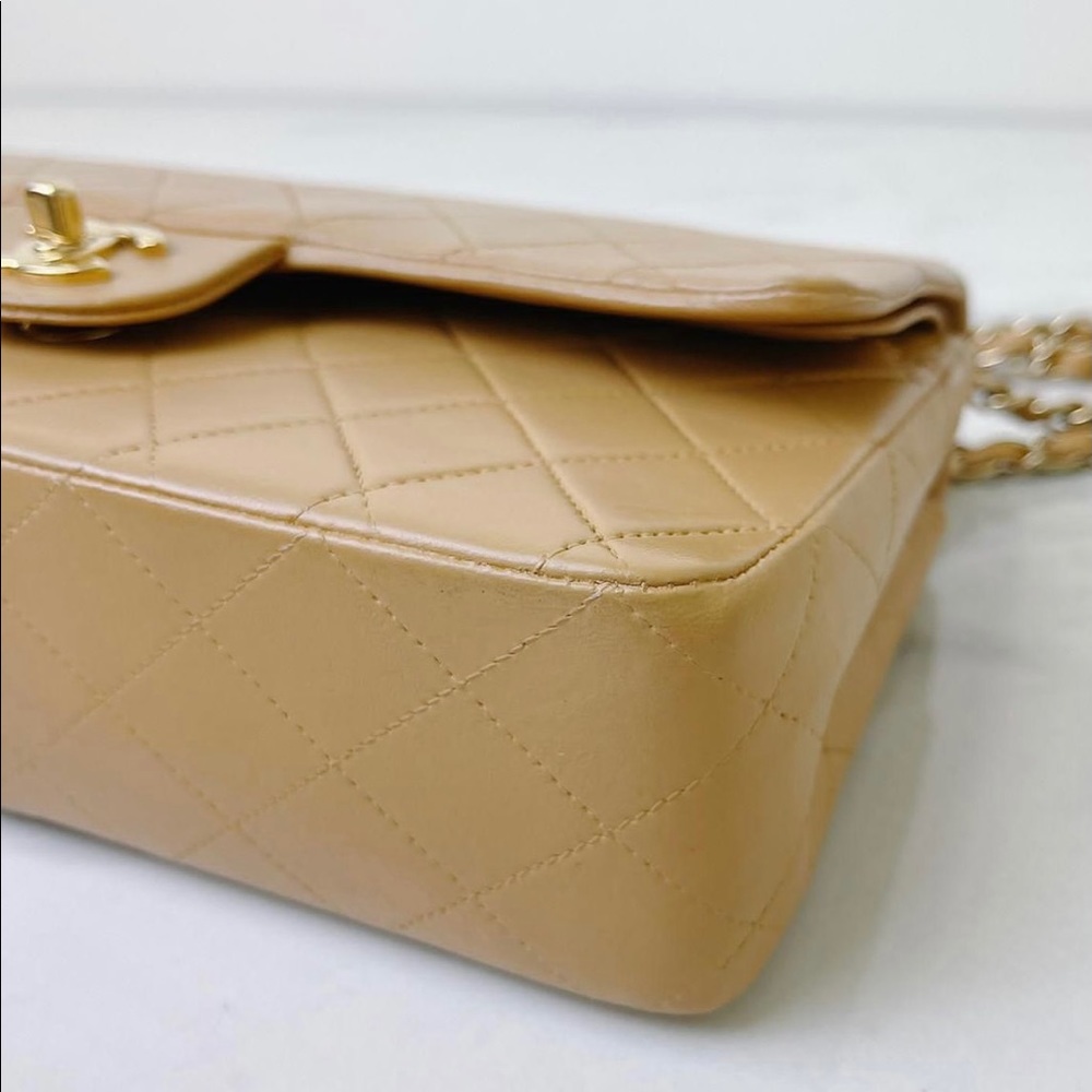 Authentic Chanel Vintage 24k M/L caramel - Picture 9 of 16